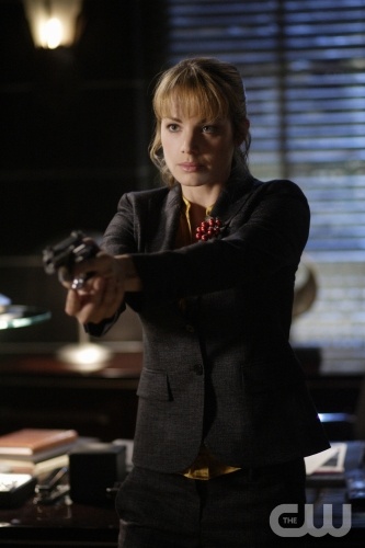 TheCW Staffel1-7Pics_263.jpg - "Gemini" -- Erica Durance as Lois Lane  in SMALLVILLE, on The CW Network. Photo: Michael Courtney/The CW © 2007 The CW Network, LLC. All Rights Reserved.